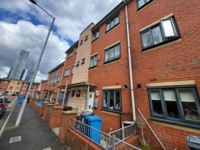 4 Bedroom Town House For Rent In Hulme, Manchester, 4 bedrooms