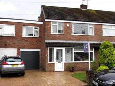4 Bedroom Semi-detached House For Sale In Failsworth, 4 bedrooms